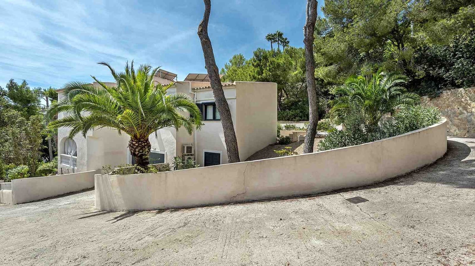 4 soverom Villa til salgs i Costa de la Calma med svømmebasseng garasje - € 2 350 000 (Ref: 9227975)