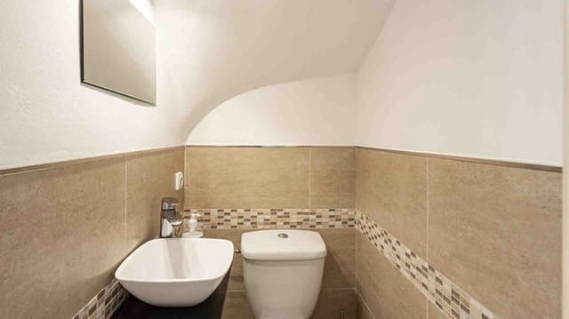 2 slaapkamer Appartement te koop in Santa Ponsa, Calvià met zwembad - € 659.000 (Ref: 9246038)