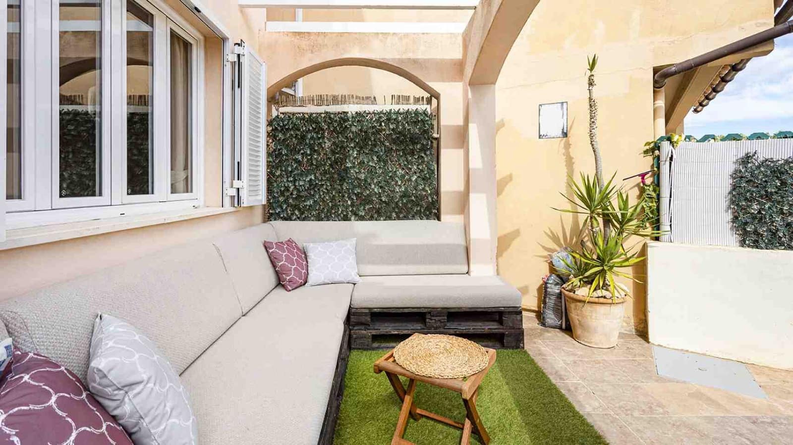 2 slaapkamer Appartement te koop in Santa Ponsa met zwembad - € 659.000 (Ref: 9246038)