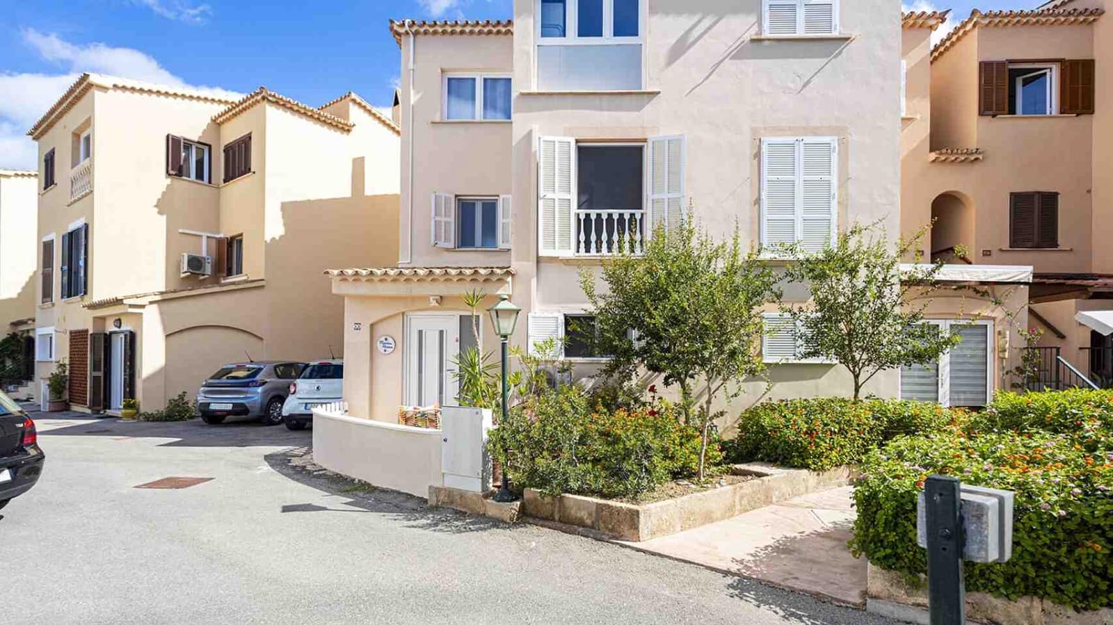 2 slaapkamer Appartement te koop in Santa Ponsa met zwembad - € 659.000 (Ref: 9246038)