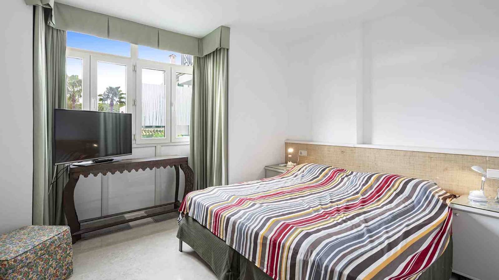 2 slaapkamer Appartement te koop in Santa Ponsa met zwembad - € 699.000 (Ref: 9271564)