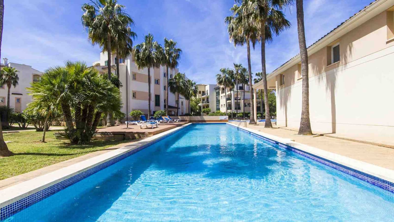 2 slaapkamer Appartement te koop in Santa Ponsa met zwembad - € 699.000 (Ref: 9271564)