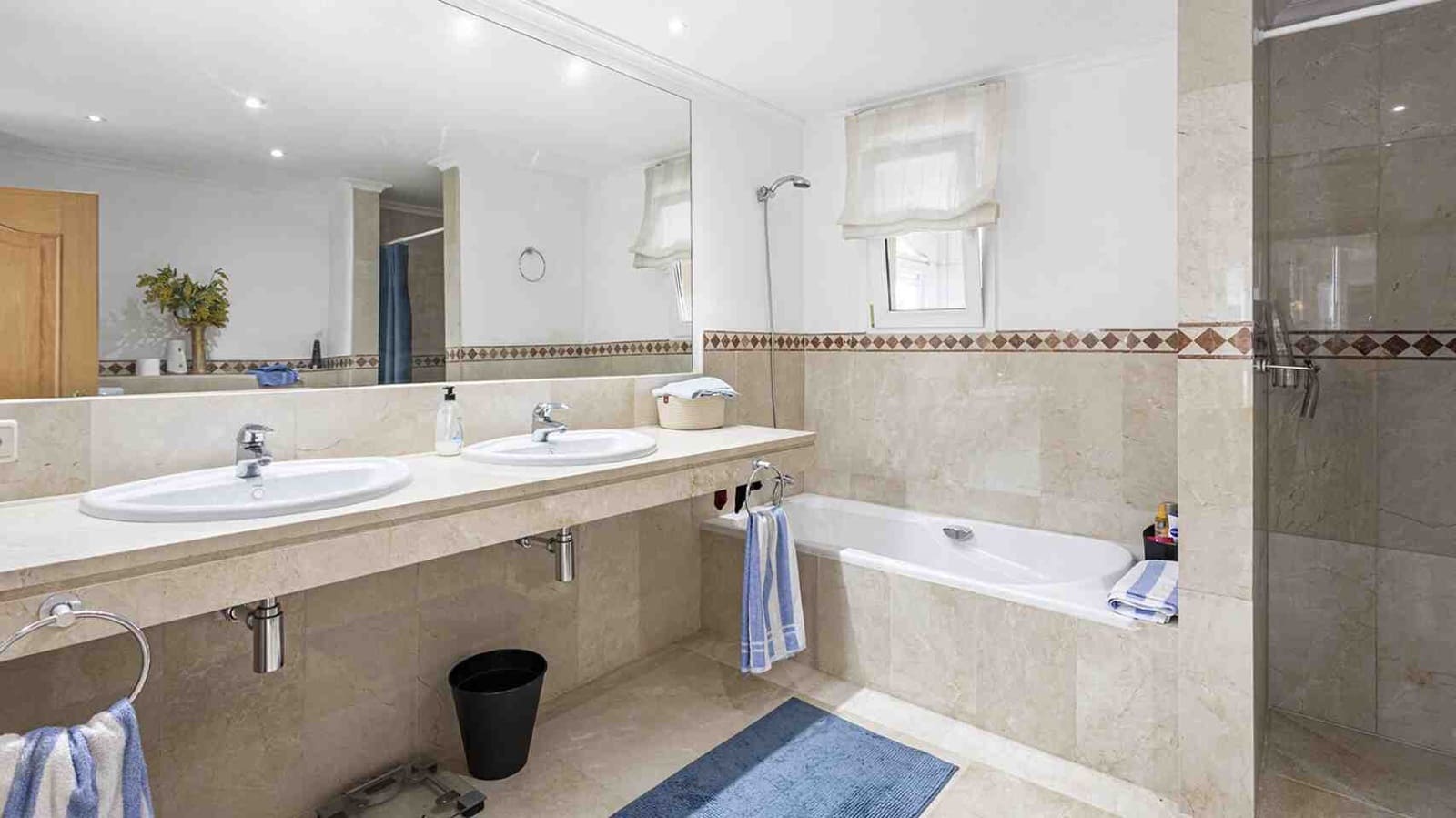 2 slaapkamer Appartement te koop in Santa Ponsa met zwembad - € 699.000 (Ref: 9271564)