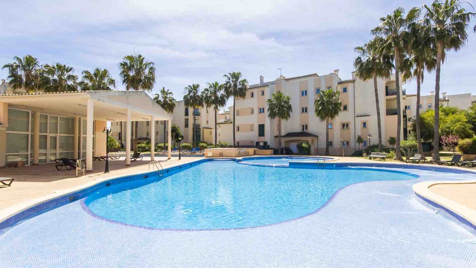 2 slaapkamer Appartement te koop in Santa Ponsa met zwembad - € 699.000 (Ref: 9271564)