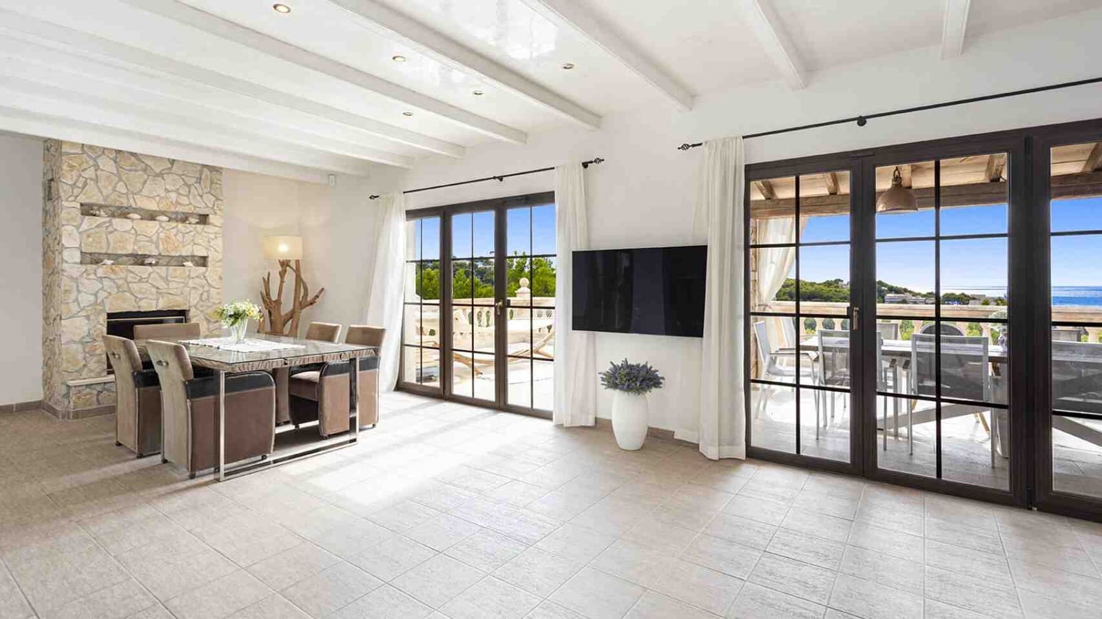 4 soverom Villa til salgs i Costa de la Calma med svømmebasseng garasje - € 2 490 000 (Ref: 9288297)