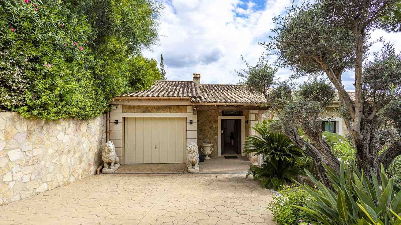 4 soverom Villa til salgs i Costa de la Calma med svømmebasseng garasje - € 2 490 000 (Ref: 9288297)