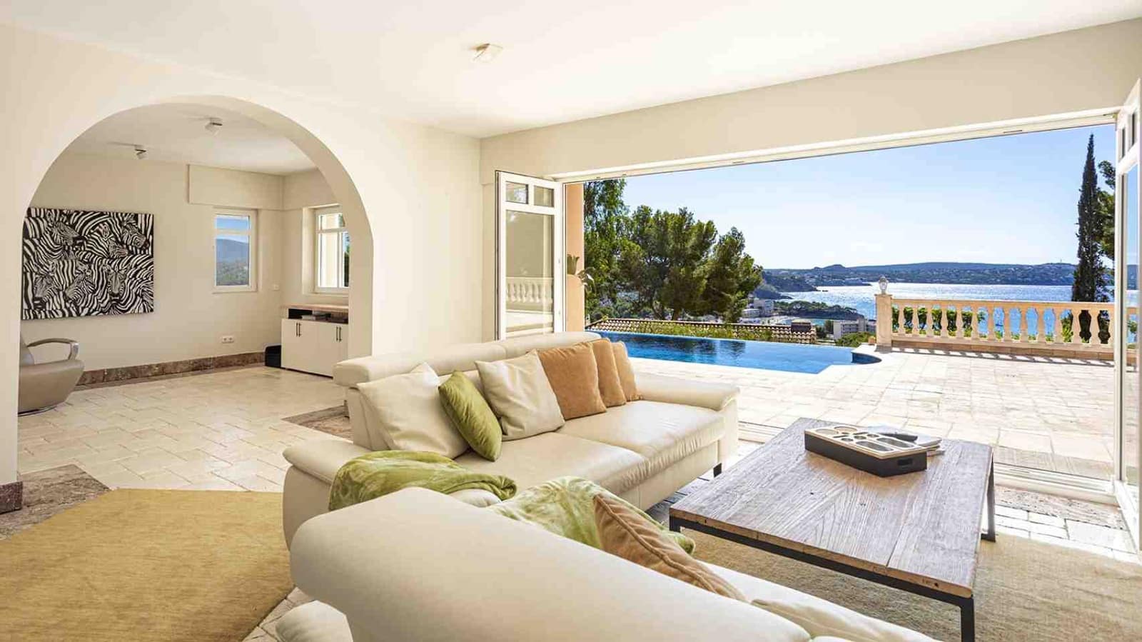 4 bedroom Villa for sale in Peguera / Paguera with pool - € 2,850,000 (Ref: 9295072)