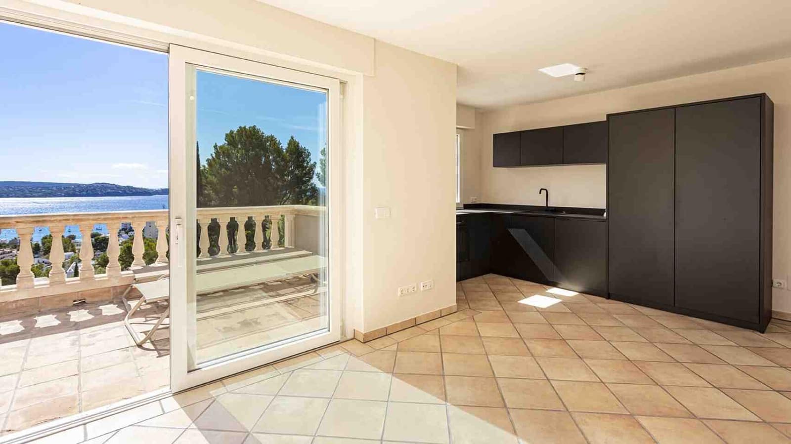 4 bedroom Villa for sale in Peguera / Paguera with pool - € 2,850,000 (Ref: 9295072)