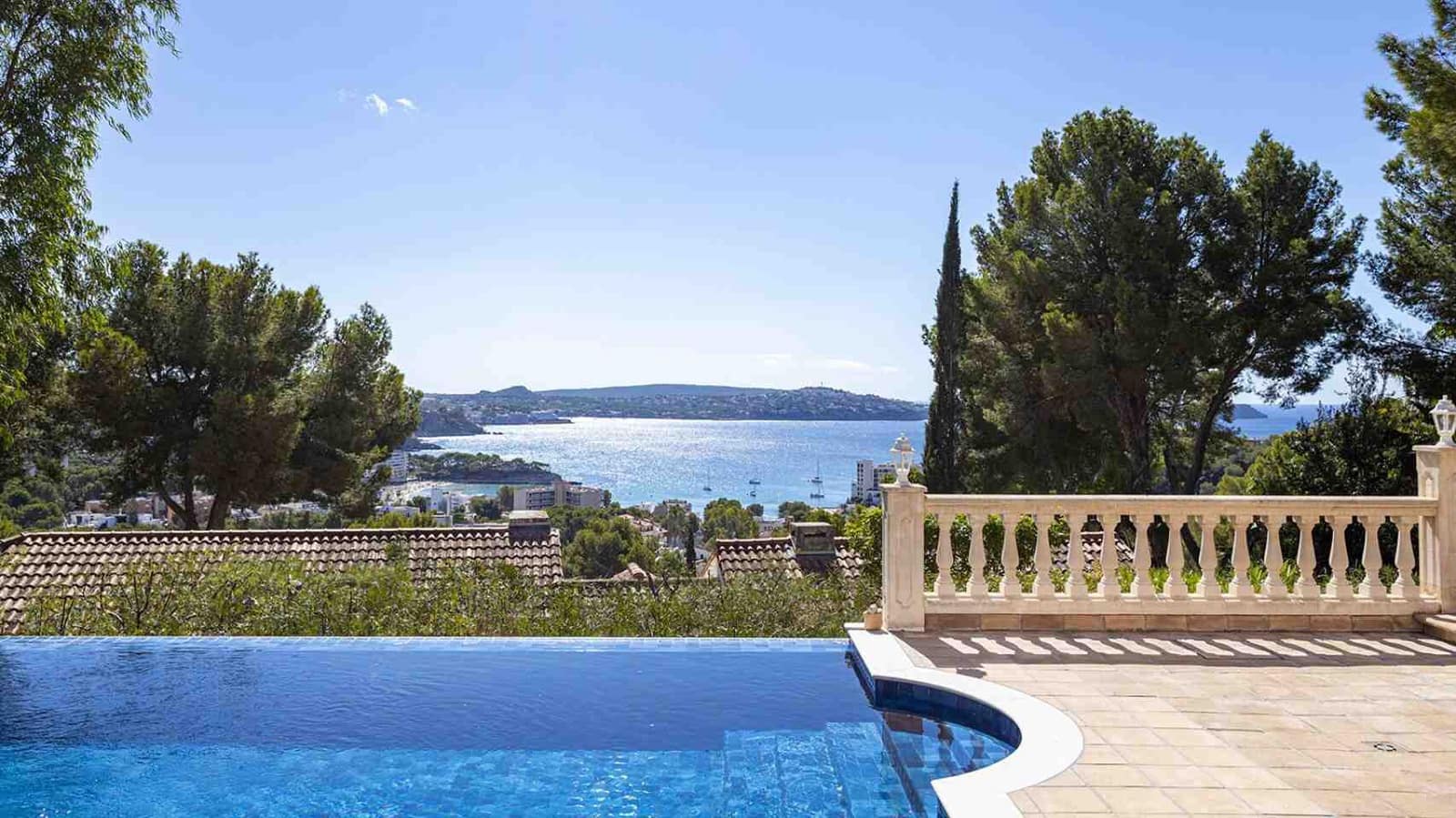 4 bedroom Villa for sale in Peguera / Paguera with pool - € 2,850,000 (Ref: 9295072)