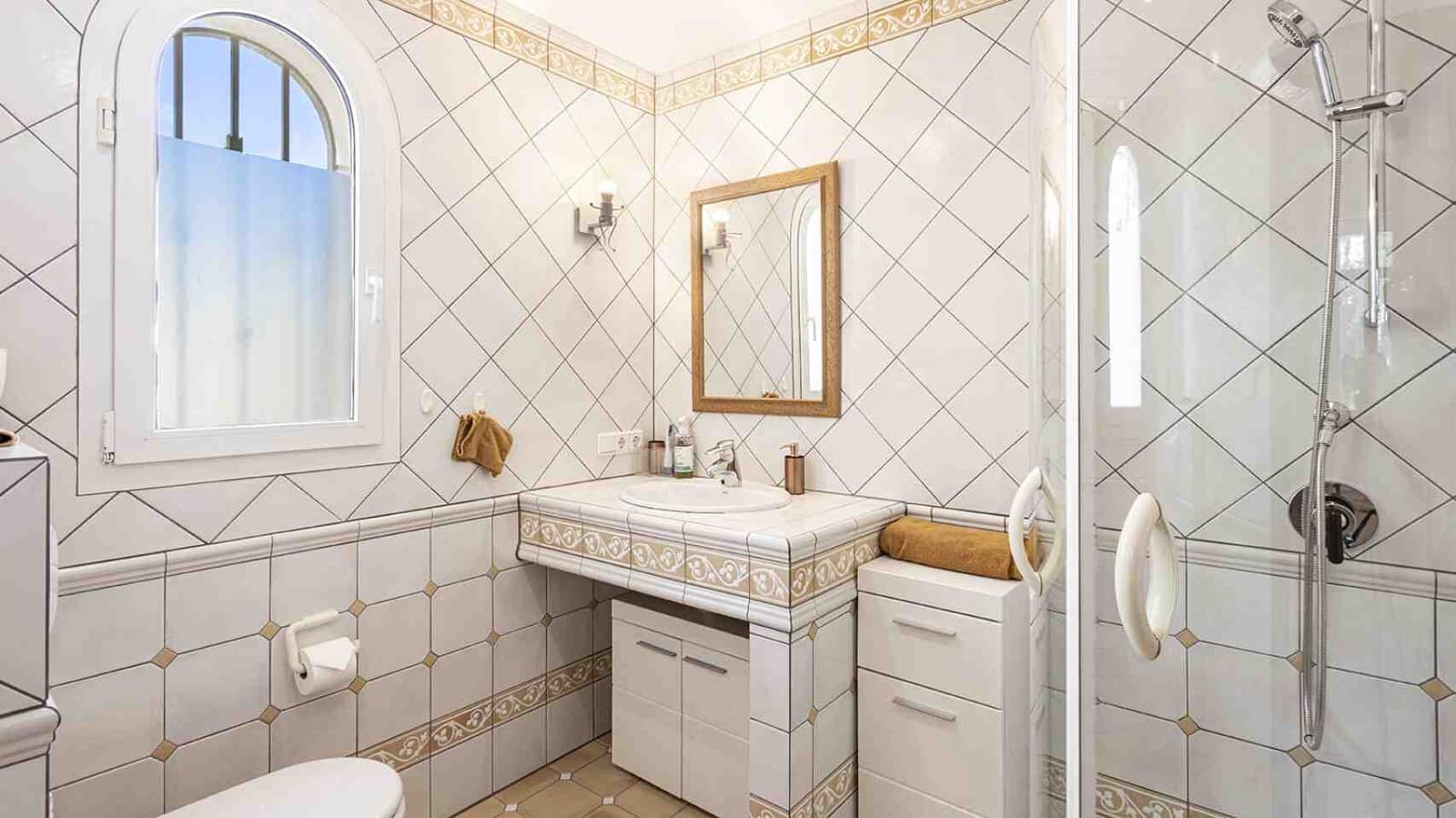 4 bedroom Villa for sale in Peguera / Paguera with pool - € 2,850,000 (Ref: 9295072)