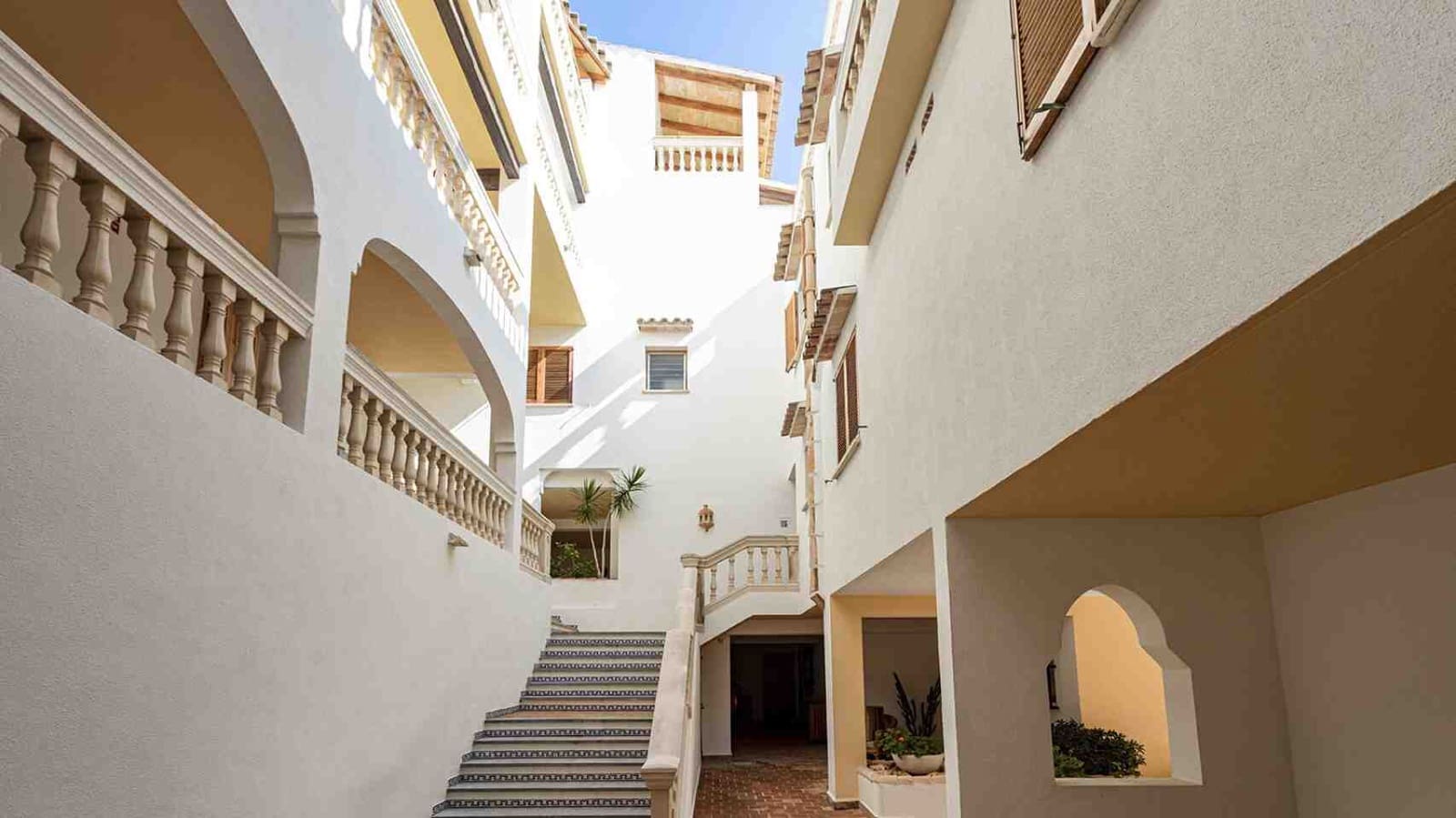 1 bedroom Apartment for sale in Peguera / Paguera with pool - € 330,000 (Ref: 9319624)