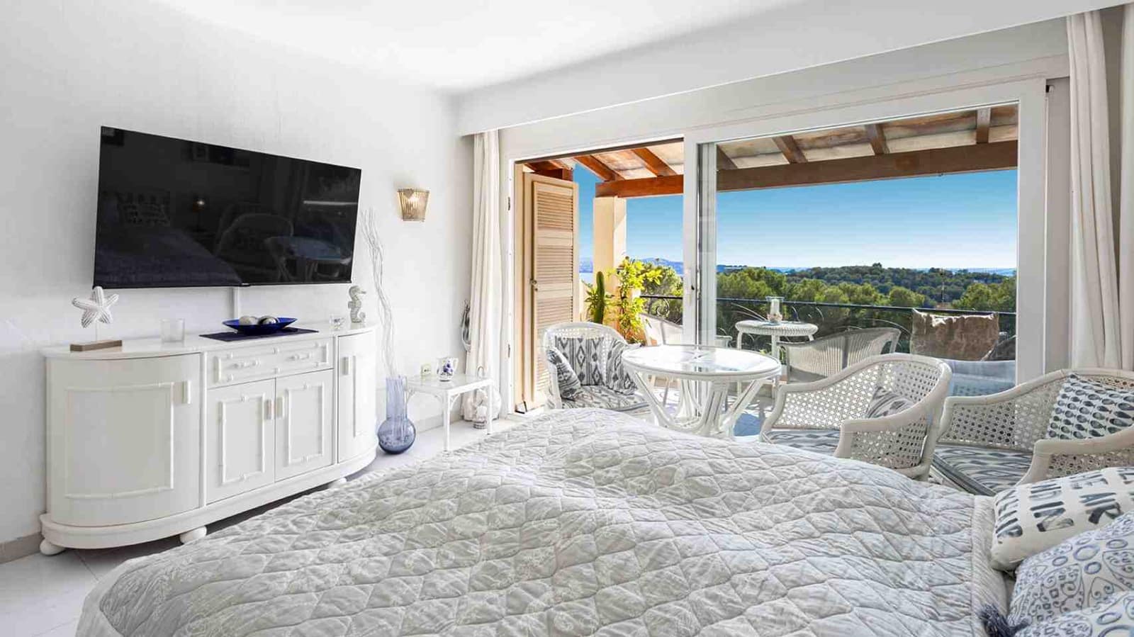 1 bedroom Apartment for sale in Peguera / Paguera with pool - € 330,000 (Ref: 9319624)