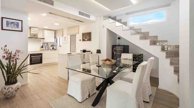 3 bedroom Villa for sale in Santa Ponsa, Calvià with pool garage - € 1,250,000 (Ref: 9332696)