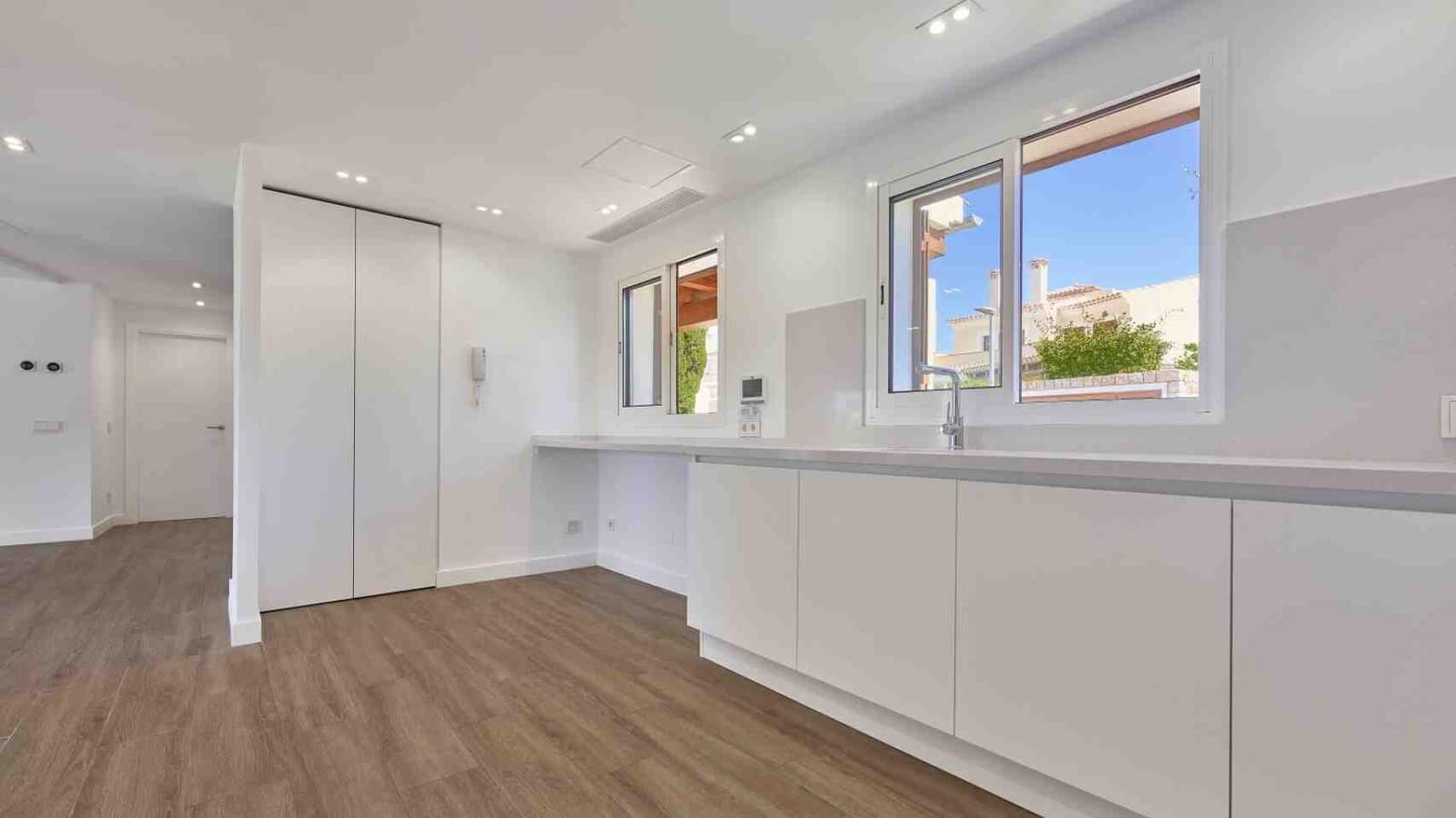 Chalet de 3 habitaciones en Santa Ponsa en venta con piscina garaje - 1.750.000 € (Ref: 9357926)