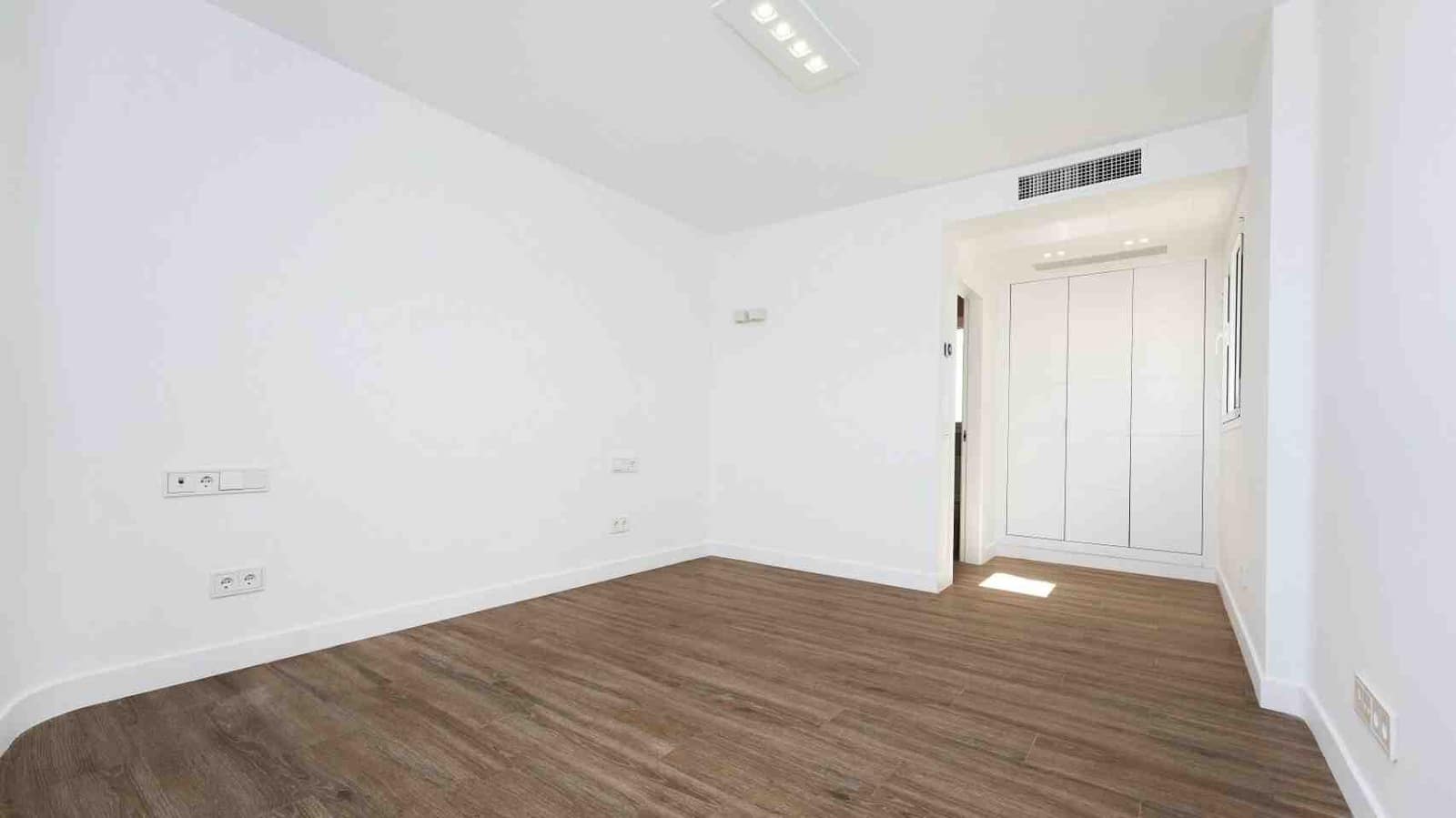 Chalet de 3 habitaciones en Santa Ponsa en venta con piscina garaje - 1.750.000 € (Ref: 9357926)