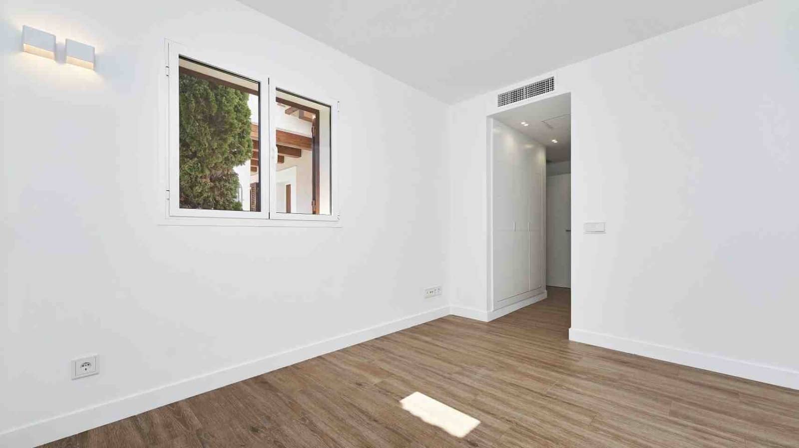 Chalet de 3 habitaciones en Santa Ponsa en venta con piscina garaje - 1.750.000 € (Ref: 9357926)