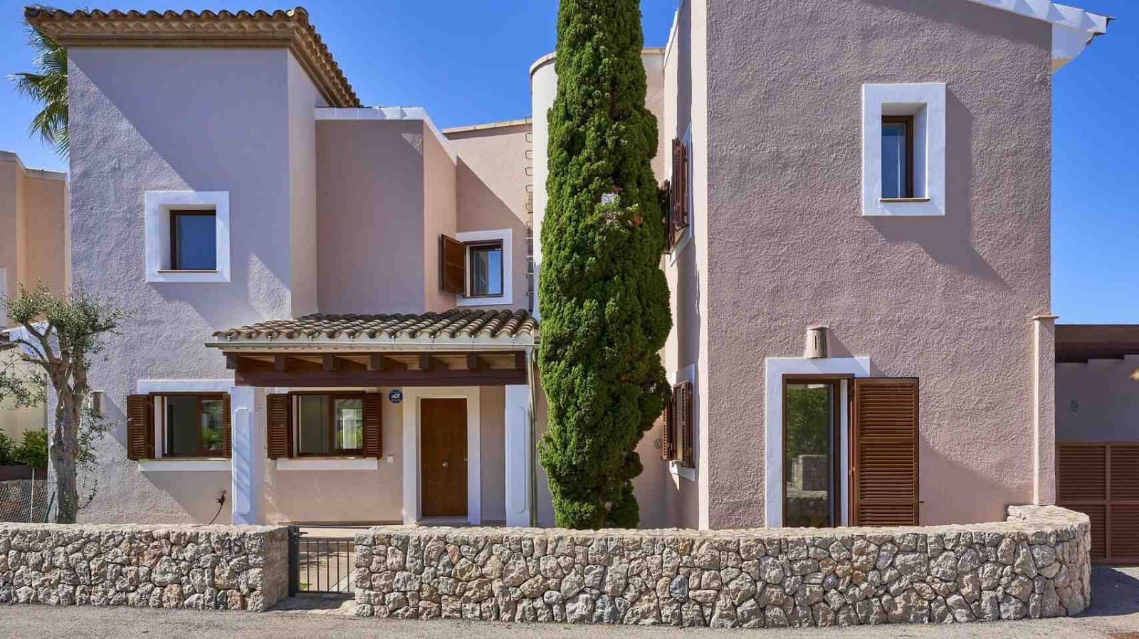 Chalet de 3 habitaciones en Santa Ponsa en venta con piscina garaje - 1.750.000 € (Ref: 9357926)