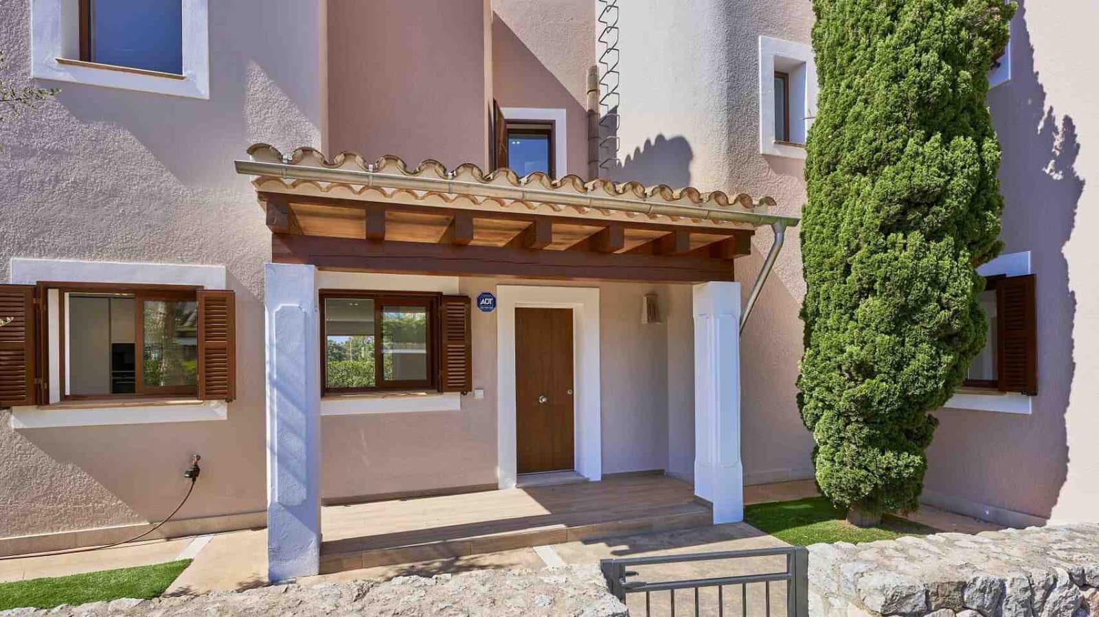 Chalet de 3 habitaciones en Santa Ponsa en venta con piscina garaje - 1.750.000 € (Ref: 9357926)