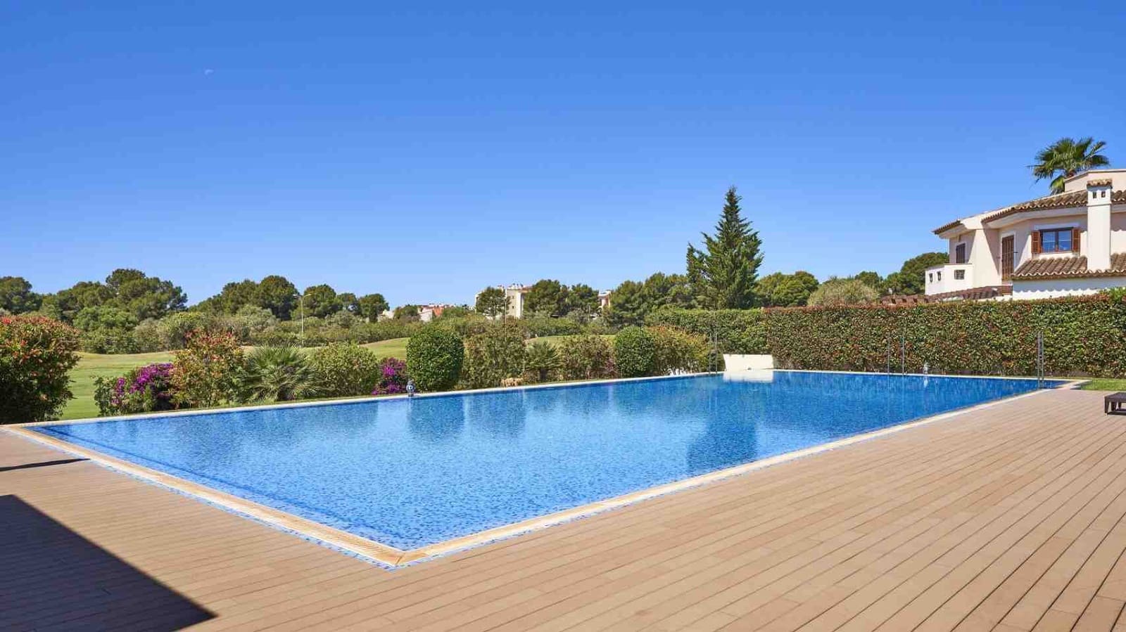 Chalet de 3 habitaciones en Santa Ponsa en venta con piscina garaje - 1.750.000 € (Ref: 9357926)