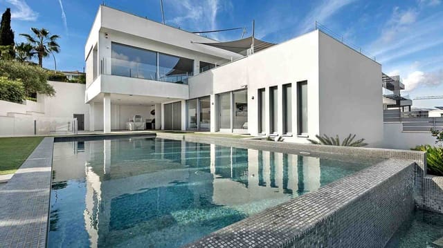 4 sypialnia Willa na sprzedaż w Santa Ponsa, Calvià z basenem - 5 900 000 € (Ref: 9374587)