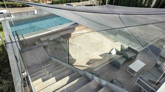 4 sypialnia Willa na sprzedaż w Santa Ponsa, Calvià z basenem - 5 900 000 € (Ref: 9374587)