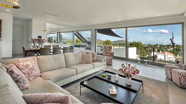 4 sypialnia Willa na sprzedaż w Santa Ponsa, Calvià z basenem - 5 900 000 € (Ref: 9374587)