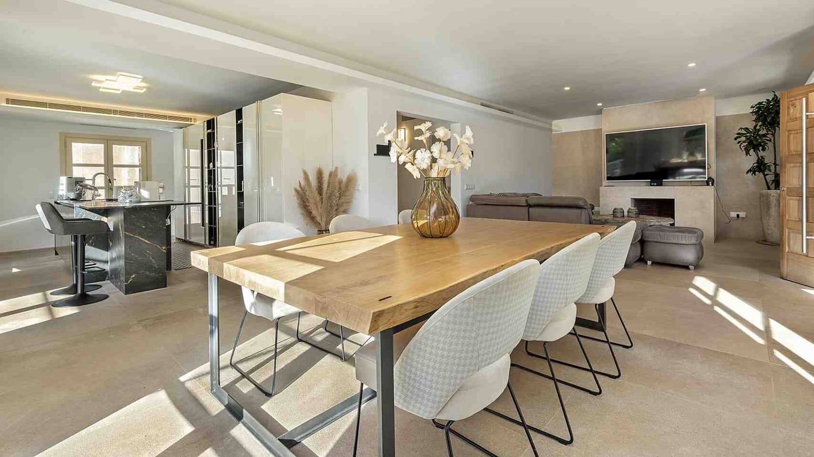 6 soveværelse Villa til salg i Costa de la Calma med swimmingpool garage - € 3.450.000 (Ref: 9379875)