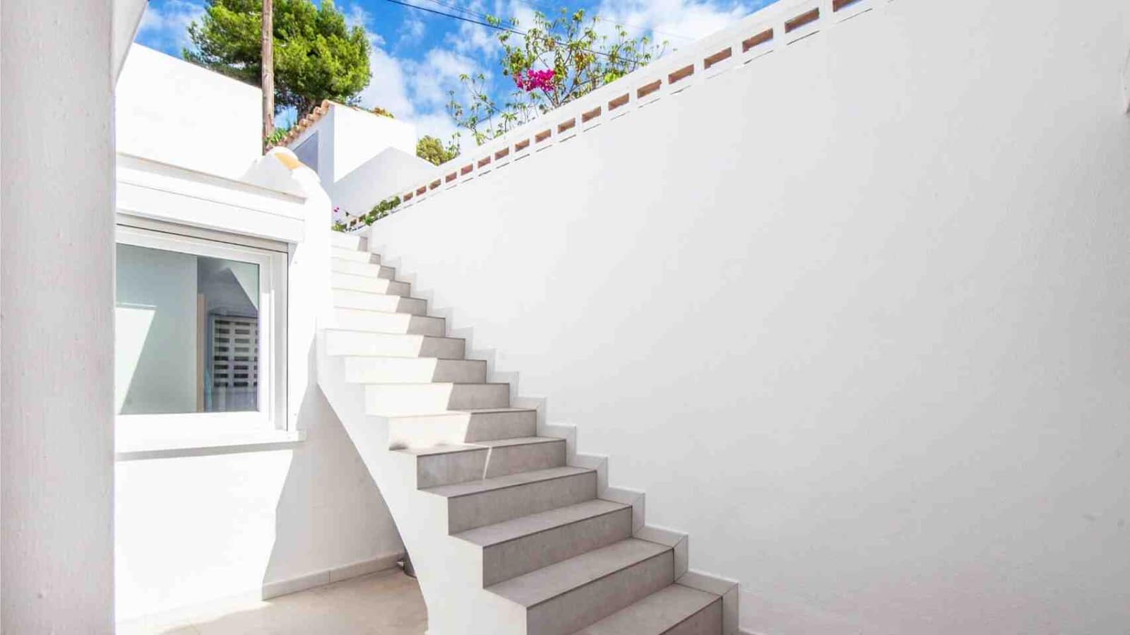 3 soveværelse Villa til salg i Costa d'en Blanes med swimmingpool garage - € 1.150.000 (Ref: 9398900)