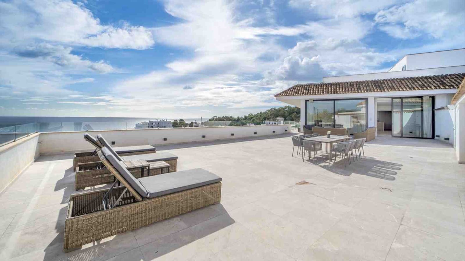 4 bedroom Penthouse for sale in Illetas - € 5,490,000 (Ref: 9400018)