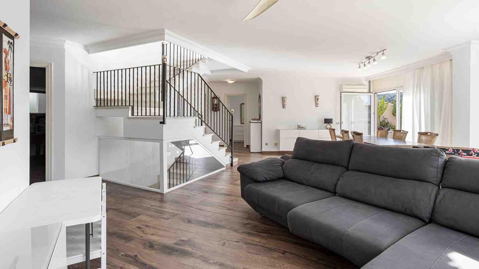 4 slaapkamer Villa te koop in El Toro / Port Adriano - € 980.000 (Ref: 9419379)