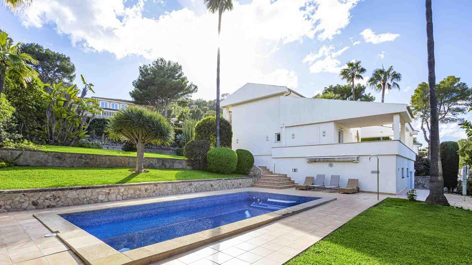3 soverom Villa til salgs i Santa Ponsa med svømmebasseng garasje - € 1 850 000 (Ref: 9419380)