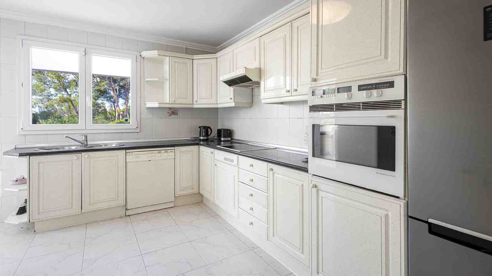 3 soverom Villa til salgs i Santa Ponsa med svømmebasseng garasje - € 1 850 000 (Ref: 9419380)