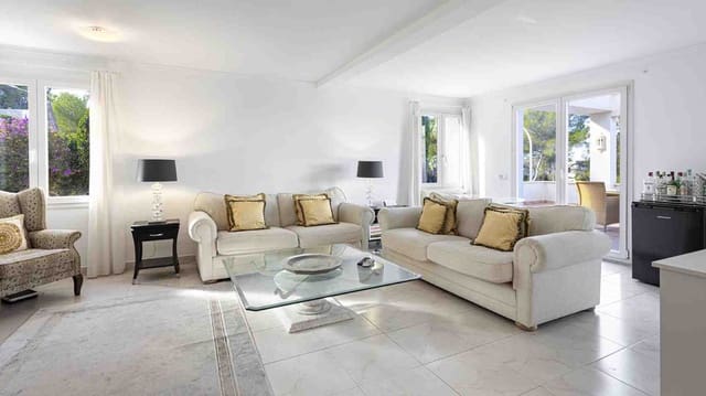 3 soverom Villa til salgs i Santa Ponsa, Calvià med svømmebasseng garasje - € 1 850 000 (Ref: 9419380)