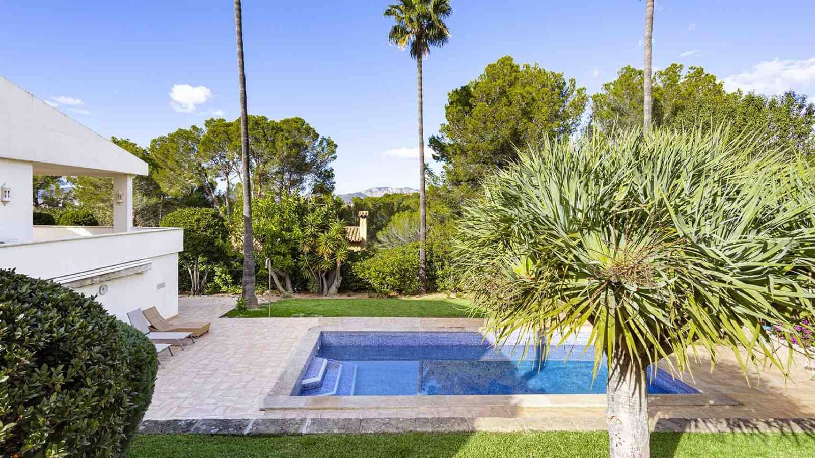 3 soverom Villa til salgs i Santa Ponsa med svømmebasseng garasje - € 1 850 000 (Ref: 9419380)