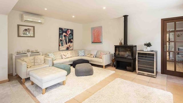 4 soverom Villa til salgs i Santa Ponsa, Calvià med svømmebasseng - € 1 995 000 (Ref: 9496657)