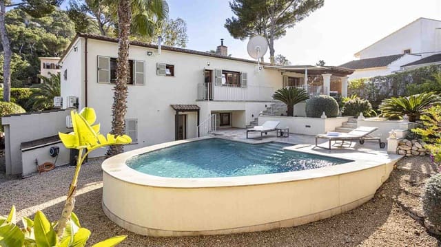 4 soverom Villa til salgs i Santa Ponsa, Calvià med svømmebasseng - € 1 995 000 (Ref: 9496657)