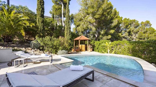 4 soverom Villa til salgs i Santa Ponsa, Calvià med svømmebasseng - € 1 995 000 (Ref: 9496657)