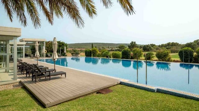 Chalet de 3 habitaciones en Santa Ponsa, Calvià en venta con piscina garaje - 1.395.000 € (Ref: 9535205)