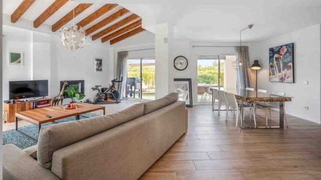 Chalet de 3 habitaciones en Santa Ponsa, Calvià en venta con piscina garaje - 1.395.000 € (Ref: 9535205)