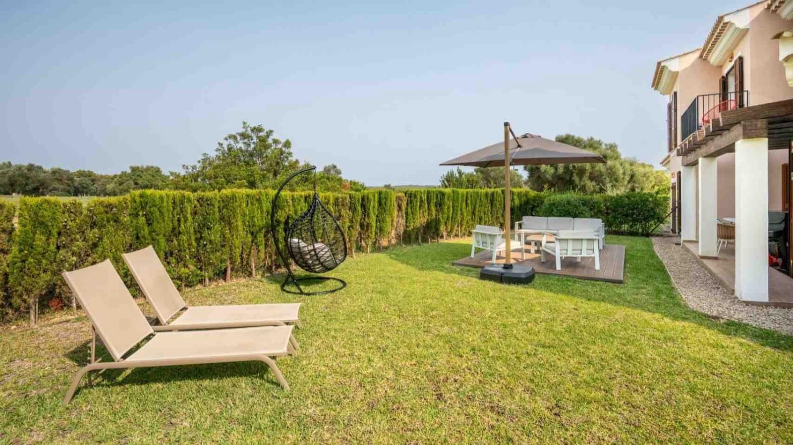 Chalet de 3 habitaciones en Santa Ponsa en venta con piscina garaje - 1.395.000 € (Ref: 9535205)