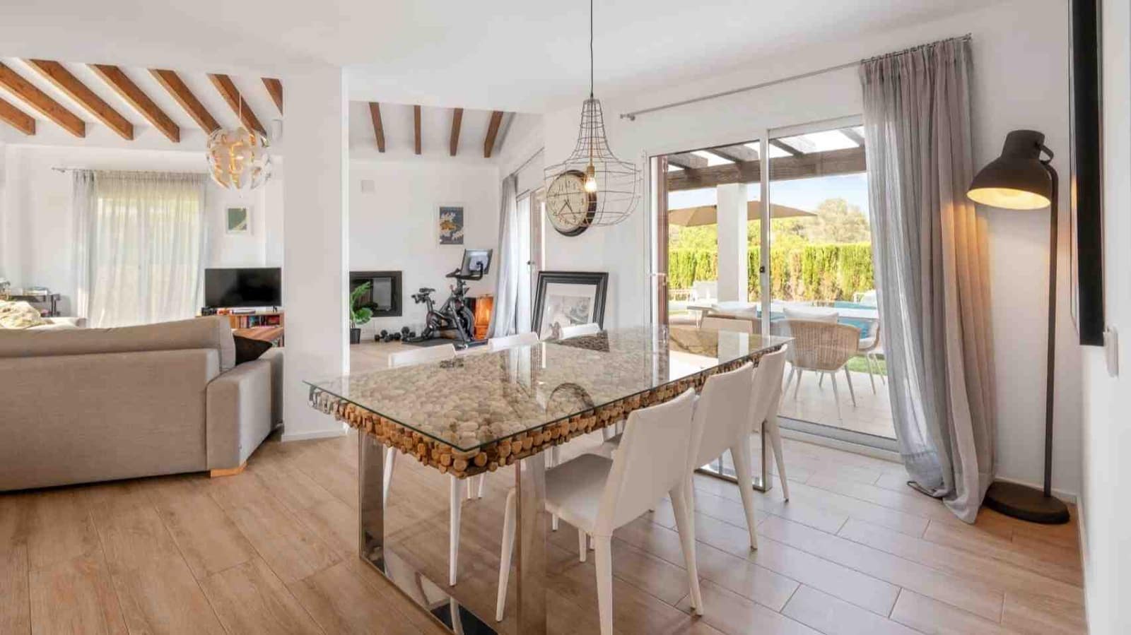 Chalet de 3 habitaciones en Santa Ponsa en venta con piscina garaje - 1.395.000 € (Ref: 9535205)