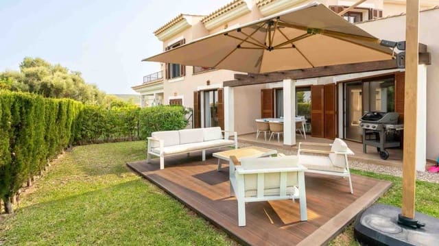 Chalet de 3 habitaciones en Santa Ponsa, Calvià en venta con piscina garaje - 1.395.000 € (Ref: 9535205)