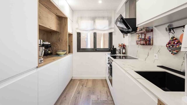 2 sypialnia Apartament na sprzedaż w Es Camp De Mar / El Camp De Mar, Andratx z basenem - 980 000 € (Ref: 9566802)