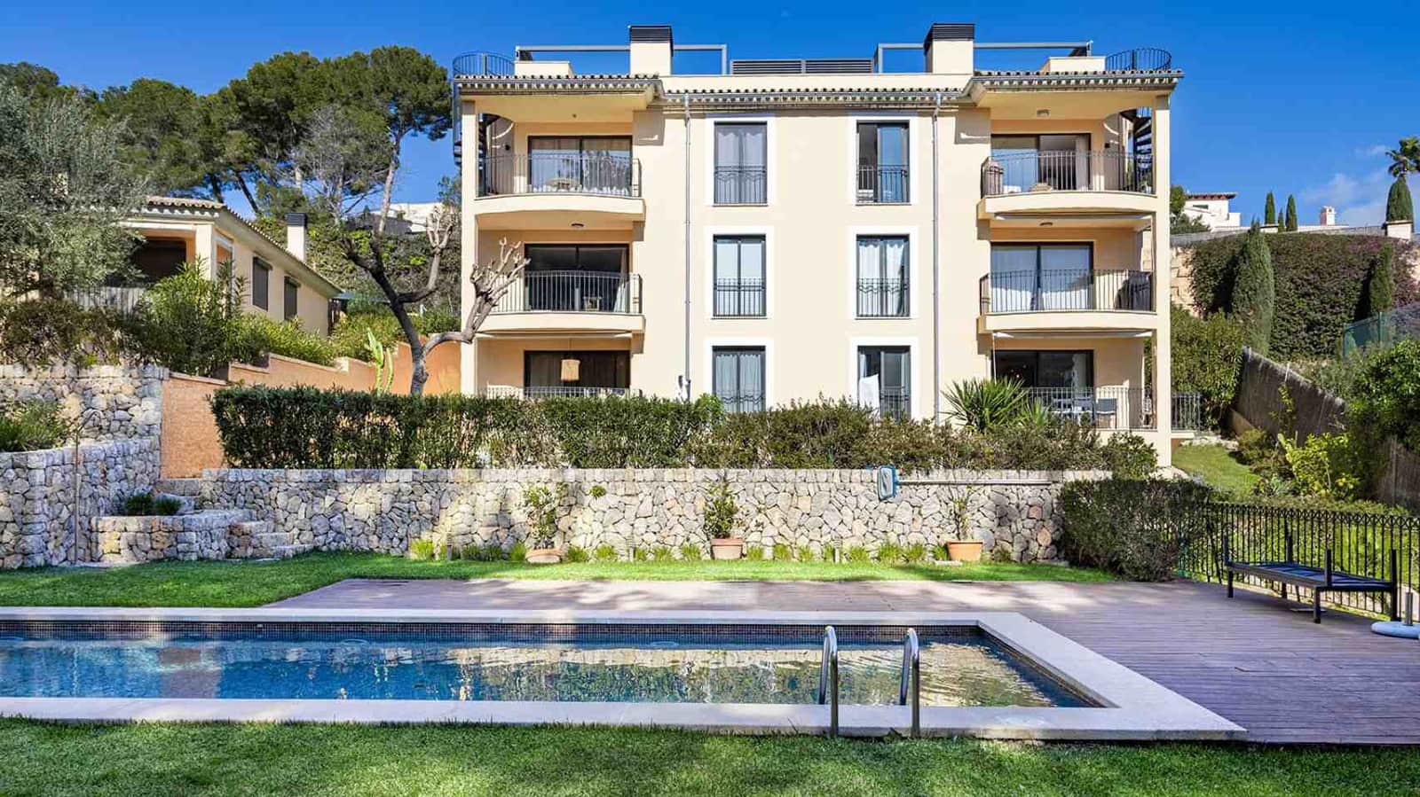 2 soveværelse Lejlighed til salg i Es Camp De Mar / El Camp De Mar med swimmingpool - € 980.000 (Ref: 9566802)