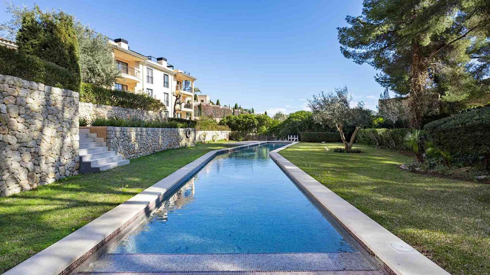 2 soveværelse Lejlighed til salg i Es Camp De Mar / El Camp De Mar med swimmingpool - € 980.000 (Ref: 9566802)