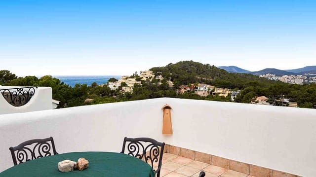 4 soveværelse Villa til salg i Costa de la Calma, Calvià med swimmingpool - € 1.200.000 (Ref: 9597294)