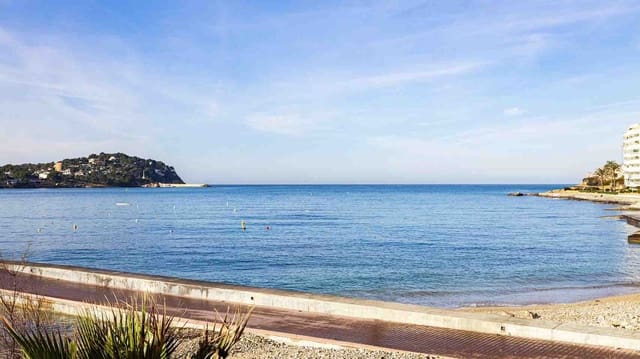 2 bedroom Apartment for sale in Santa Ponsa, Calvià - € 750,000 (Ref: 9618755)