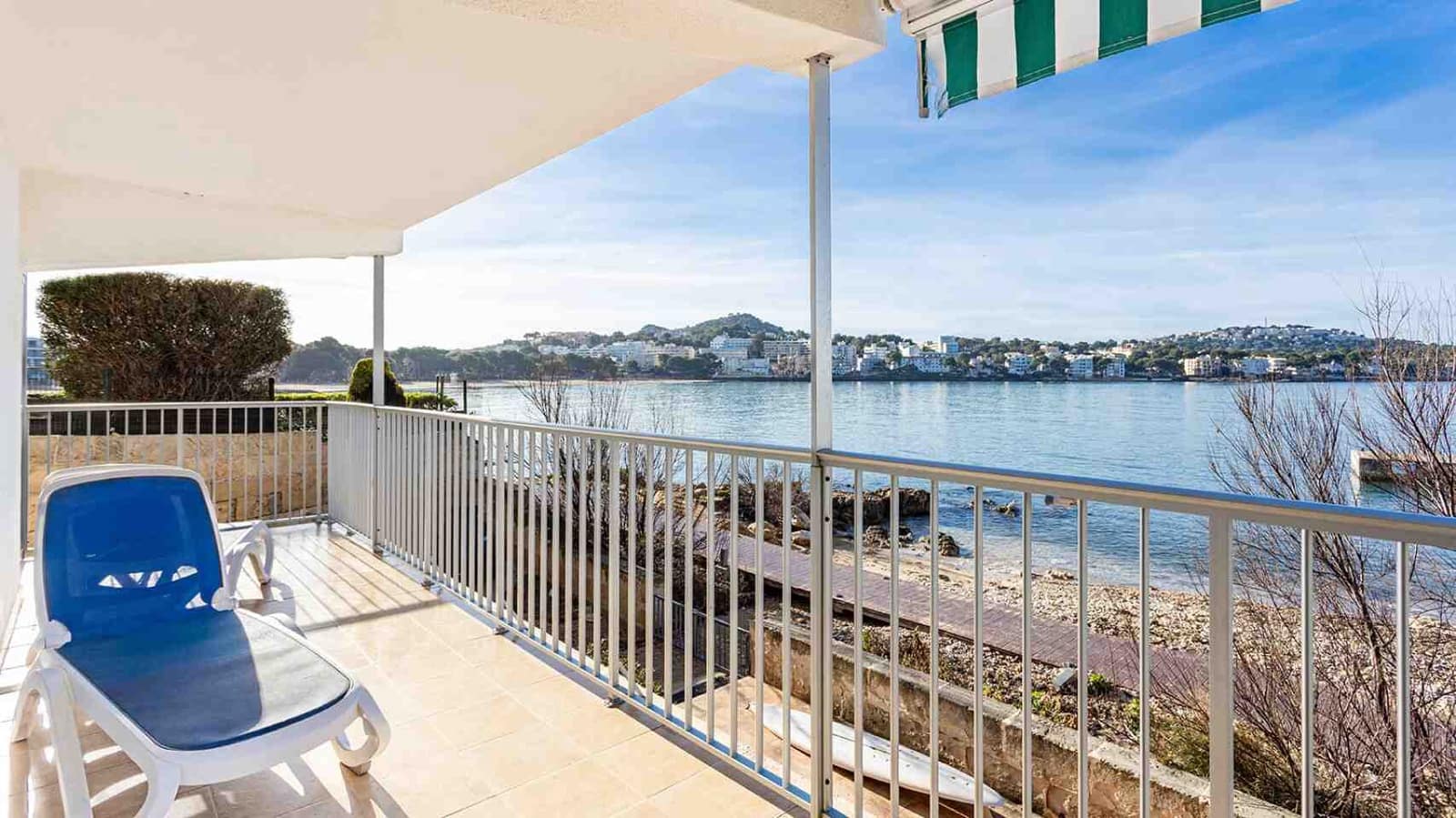 2 bedroom Apartment for sale in Santa Ponsa - € 750,000 (Ref: 9618755)