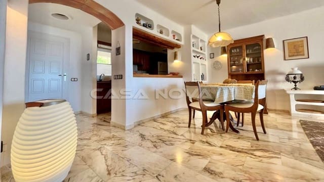 Apartamento de 3 habitaciones en Costa de la Calma, Calvià en venta con piscina - 1.995.000 € (Ref: 9632845)