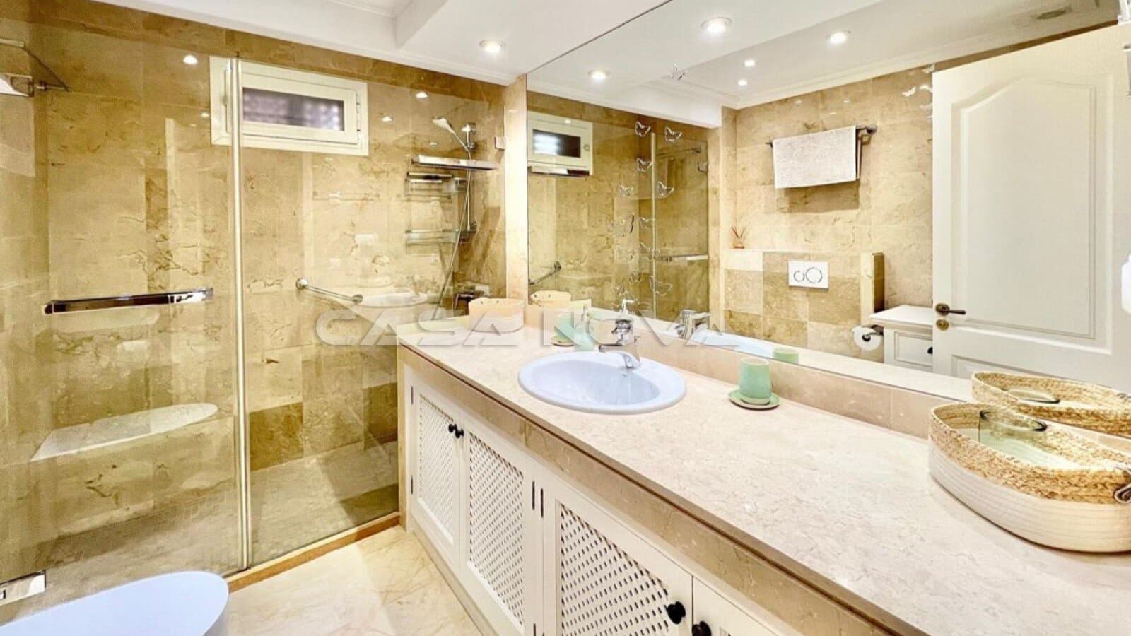 2 soveværelse Lejlighed til salg i Santa Ponsa med swimmingpool - € 1.250.000 (Ref: 9632846)